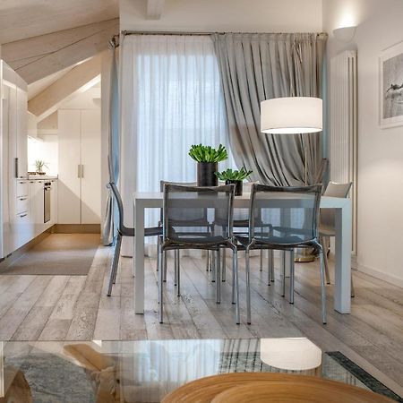 Residence Lungomare - Charming Apartments Ричоне Екстериор снимка