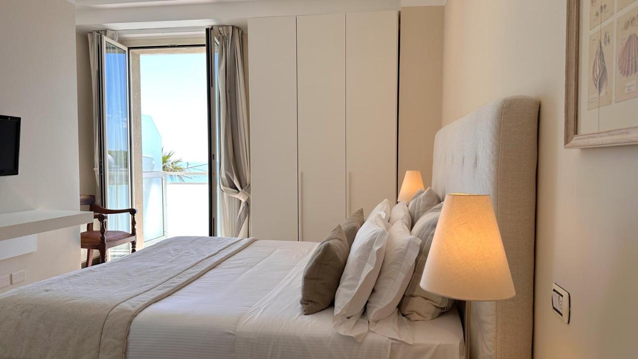 Residence Lungomare - Charming Apartments Ричоне Екстериор снимка