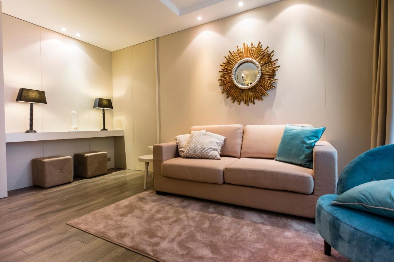 Residence Lungomare - Charming Apartments Ричоне Екстериор снимка