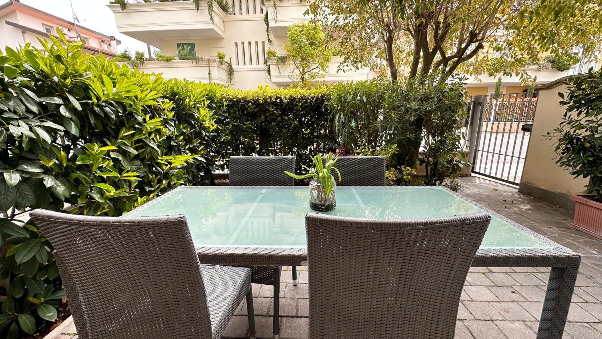Residence Lungomare - Charming Apartments Ричоне Екстериор снимка