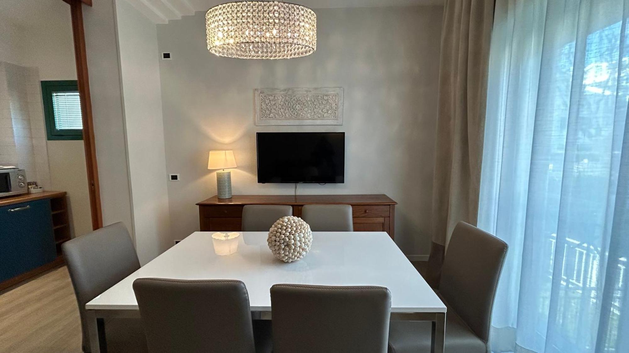 Residence Lungomare - Charming Apartments Ричоне Екстериор снимка