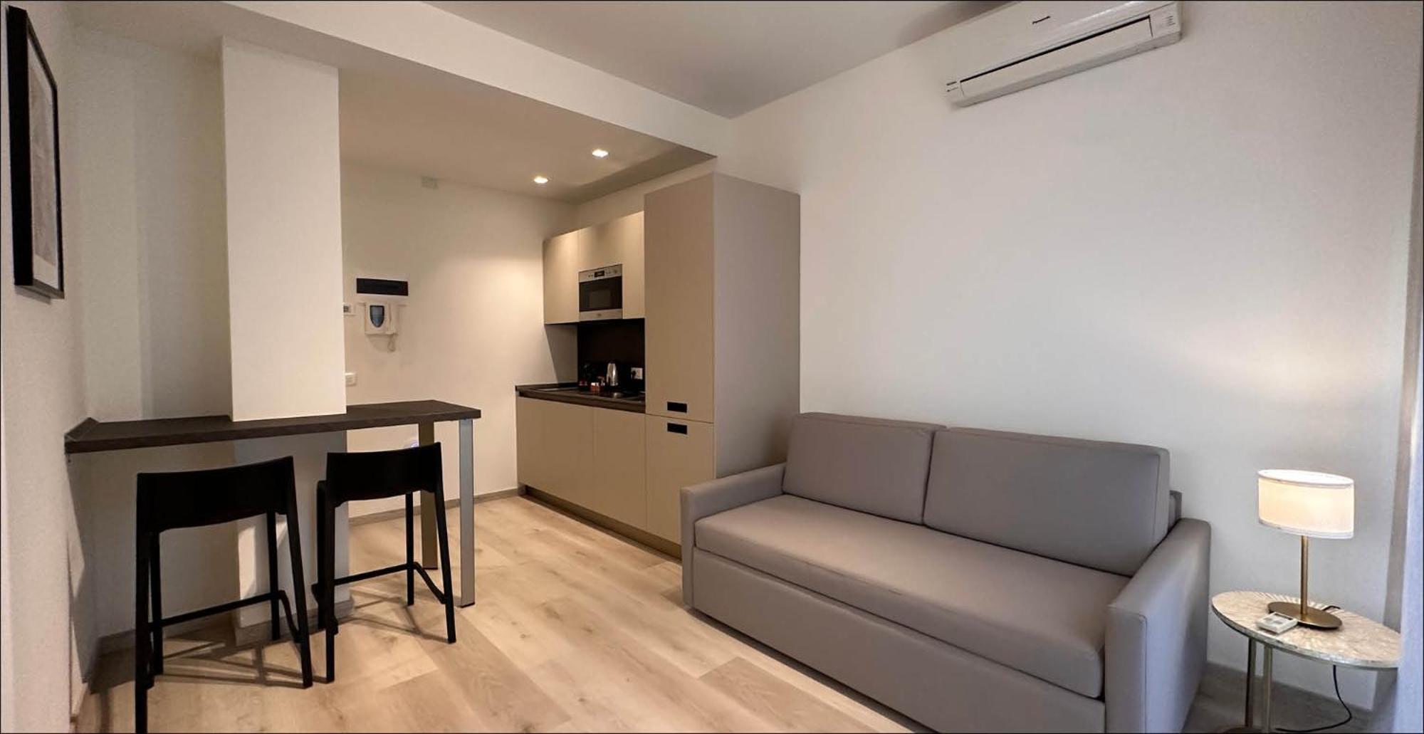 Residence Lungomare - Charming Apartments Ричоне Стая снимка