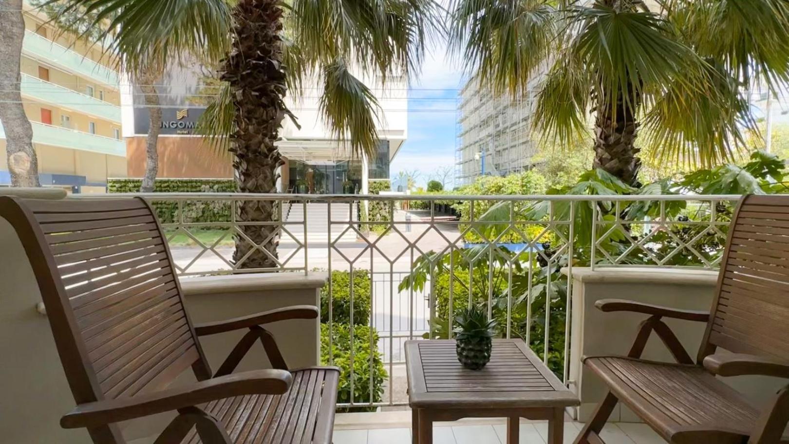 Residence Lungomare - Charming Apartments Ричоне Екстериор снимка