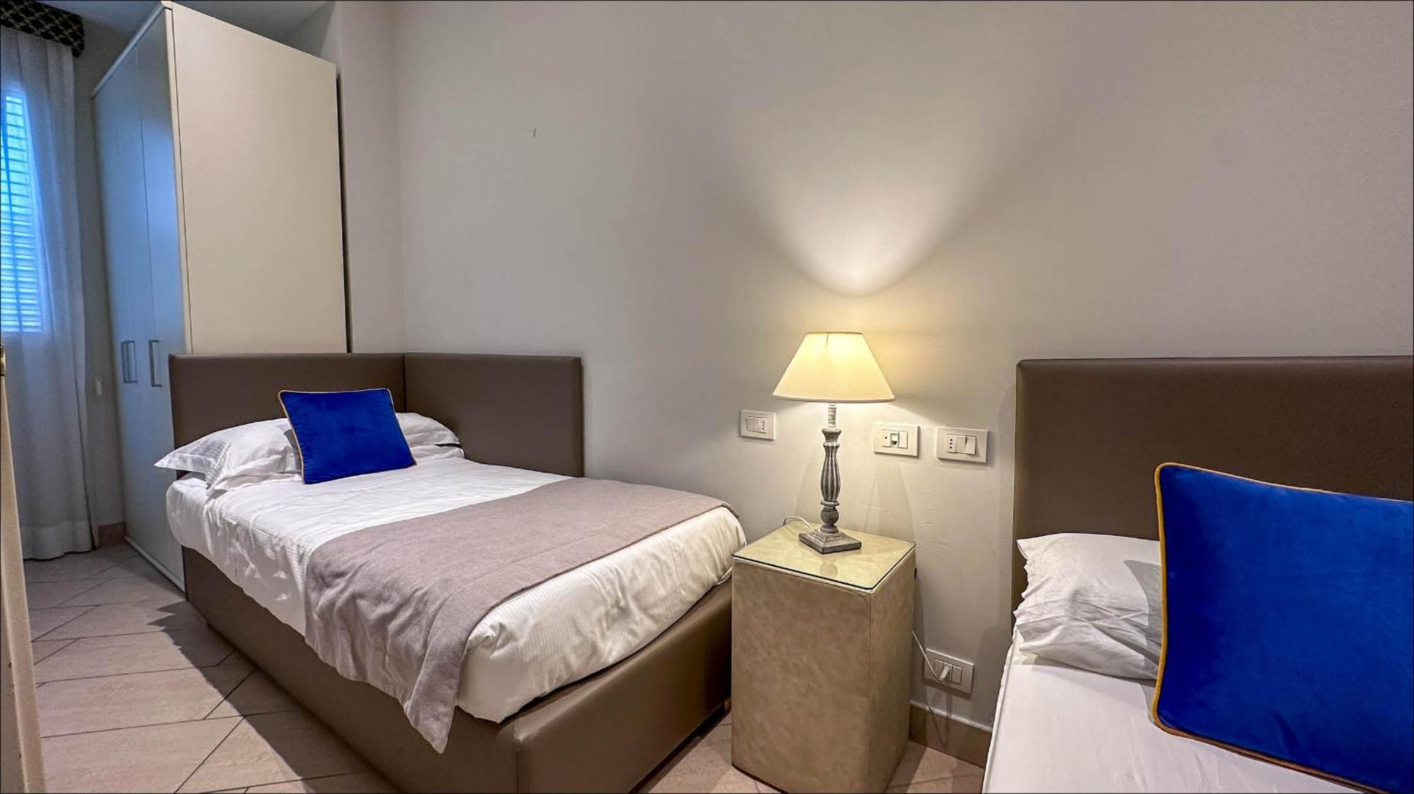 Residence Lungomare - Charming Apartments Ричоне Екстериор снимка