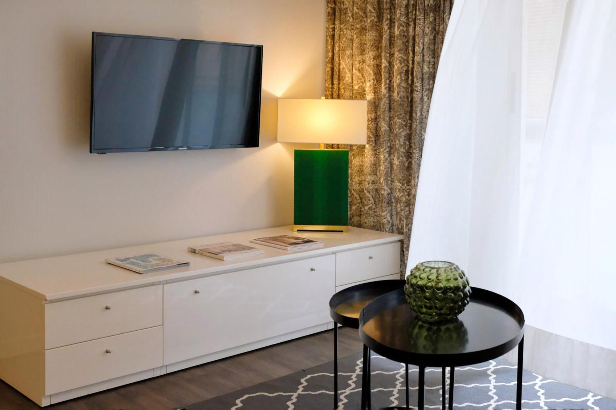 Residence Lungomare - Charming Apartments Ричоне Екстериор снимка