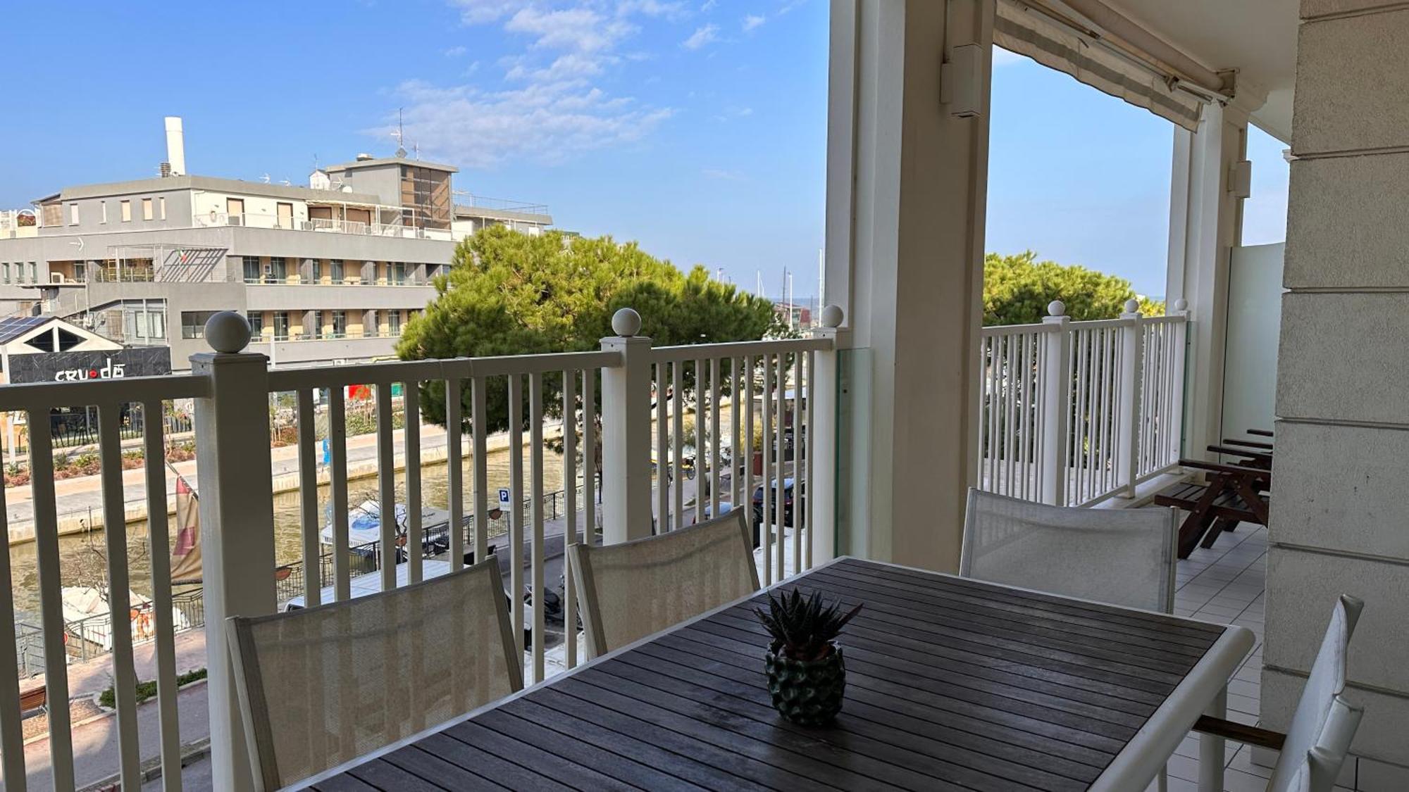 Residence Lungomare - Charming Apartments Ричоне Екстериор снимка