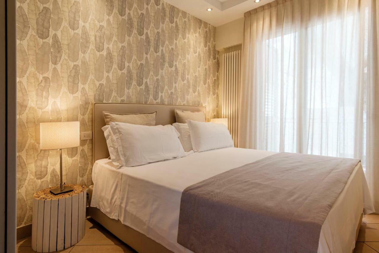Residence Lungomare - Charming Apartments Ричоне Екстериор снимка